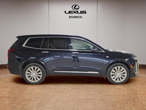 2022 Cadillac XT6 Premium Luxury AWD