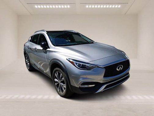 2018 INFINITI QX30 Premium