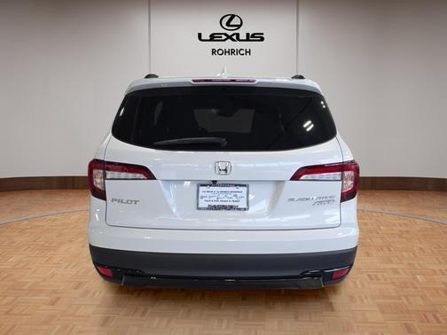 2022 Honda Pilot AWD Black Edition