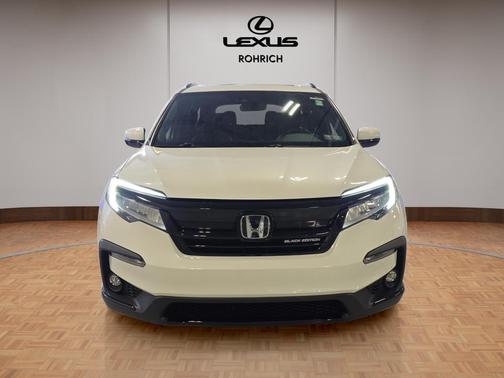 2022 Honda Pilot AWD Black Edition