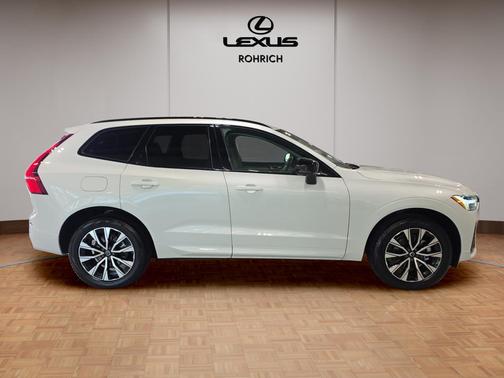 2025 Volvo XC60 B5 Core