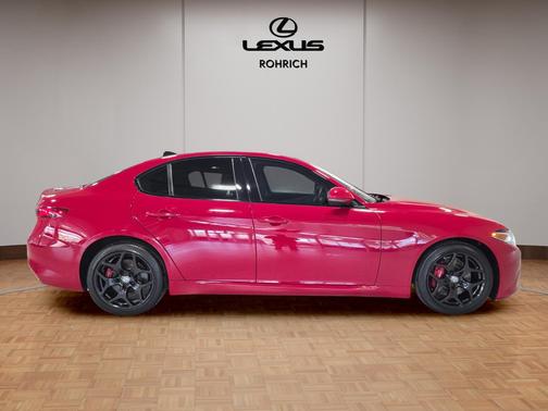 2020 Alfa Romeo Giulia Sport
