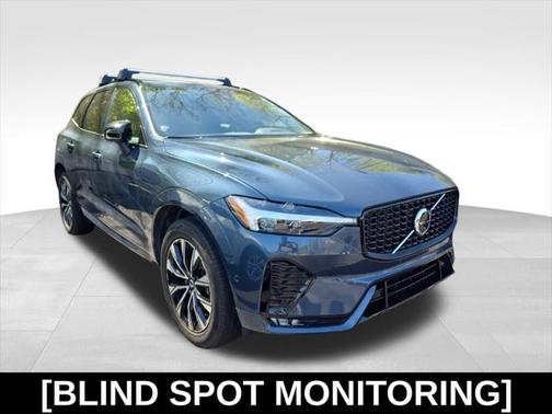 2024 Volvo XC60 B5 Plus Dark Theme