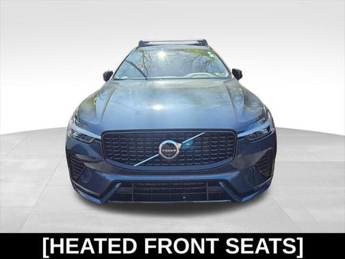 2024 Volvo XC60 B5 Plus Dark Theme