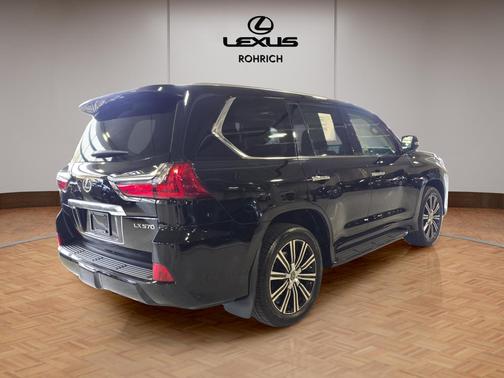 2021 Lexus LX 570 Three-Row