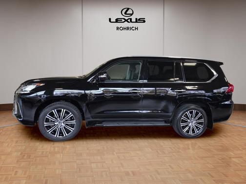 2021 Lexus LX 570 Three-Row