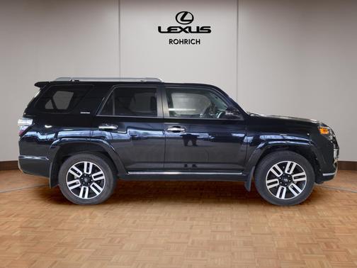 2017 Toyota 4Runner SR5