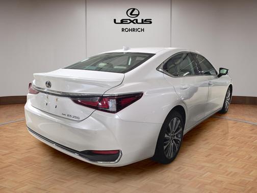 2021 Lexus ES 250 Base