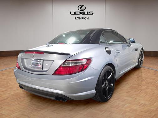 2016 Mercedes-Benz SLK-Class SLK300 Roadster