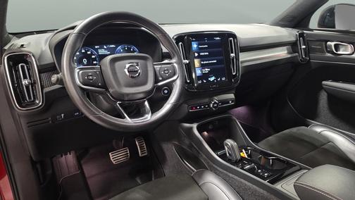 2021 Volvo XC40 T5 R-Design