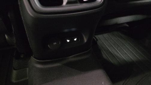 2021 Volvo XC40 T5 R-Design