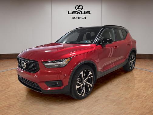 2021 Volvo XC40 T5 R-Design