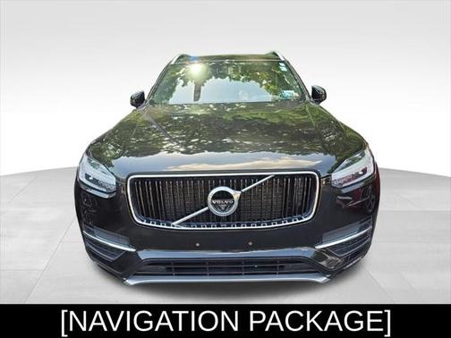 2017 Volvo XC90 T6 Momentum