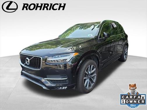 2017 Volvo XC90 T6 Momentum
