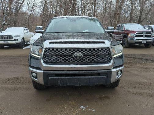 Midnight Black Metallic 2018 Toyota Tundra SR5