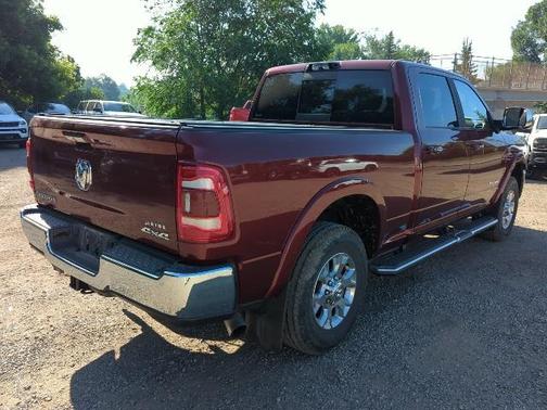 2022 RAM 2500 Laramie Crew Cab 4x4 6'4' Box