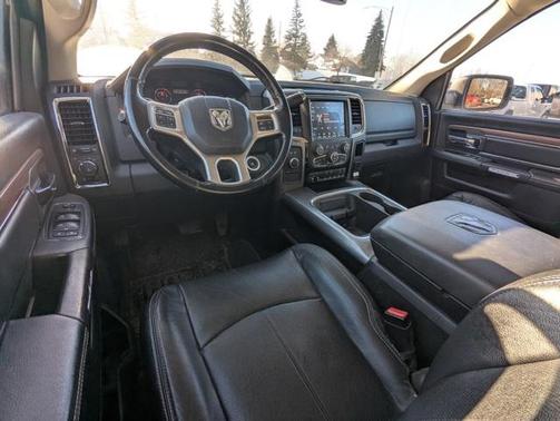 2018 RAM 2500 Laramie Crew Cab 4x4 6'4' Box