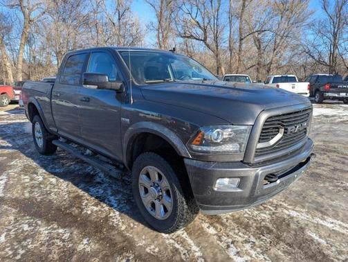 2018 RAM 2500 Laramie Crew Cab 4x4 6'4' Box