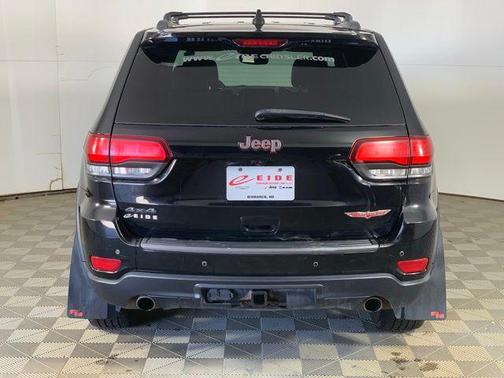 Diamond Black Crystal Pearlcoat 2020 Jeep Grand Cherokee Trailhawk
