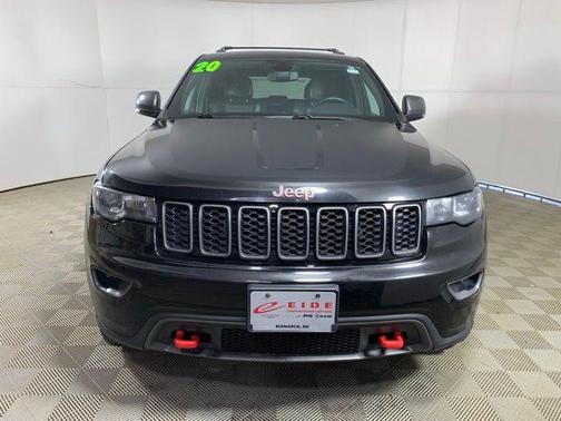 Diamond Black Crystal Pearlcoat 2020 Jeep Grand Cherokee Trailhawk