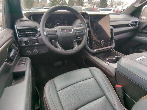 2025 GMC Yukon AT4 4WD