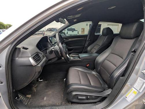 Lunar Silver Metallic 2018 Honda Accord Sport
