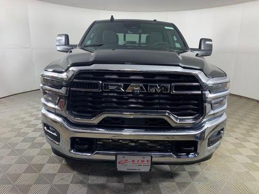 Diamond Black 2026 RAM 2500 Big Horn Crew Cab 4x4 6'4' Box