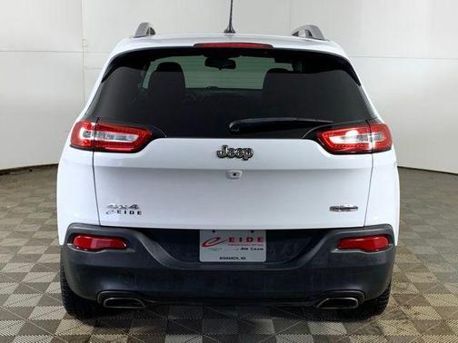 Bright White Clearcoat 2018 Jeep Cherokee Latitude