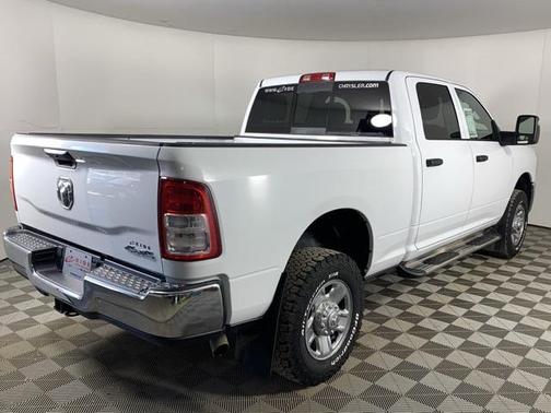 2024 RAM 2500 Tradesman Crew Cab 4x4 6'4' Box