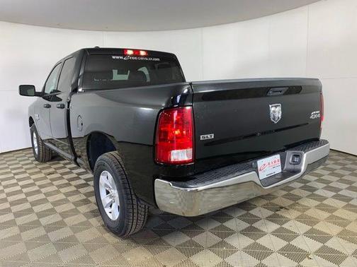 Diamond Black Crystal Pearlcoat 2024 RAM 1500 Classic SLT