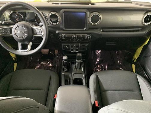 2023 Jeep Wrangler 4-Door Sahara