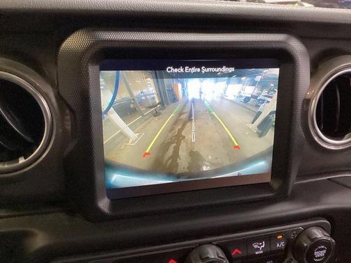 2023 Jeep Wrangler 4-Door Sahara