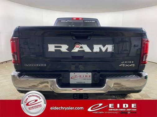 2026 RAM 3500 Laramie Crew Cab 4x4 8' Box
