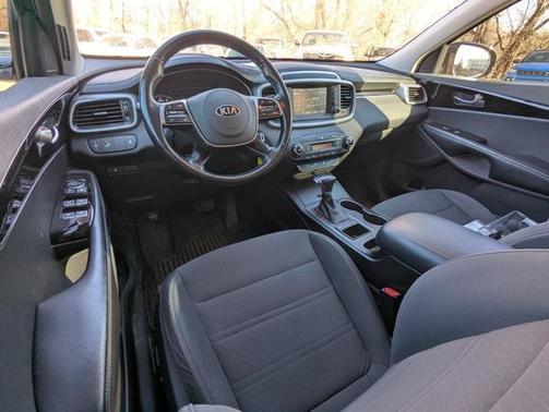 2020 Kia Sorento LX
