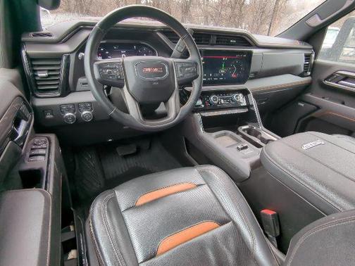 2024 GMC Sierra 2500 AT4