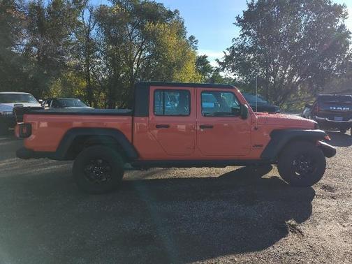 2023 Jeep Gladiator Sport