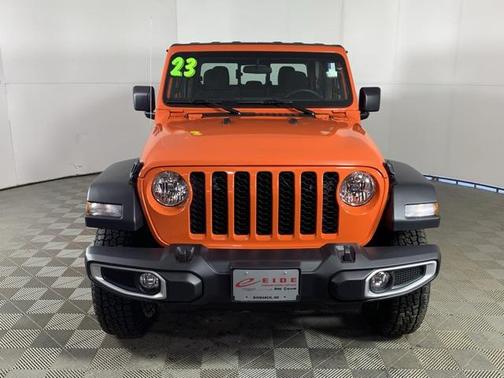 2023 Jeep Gladiator Sport