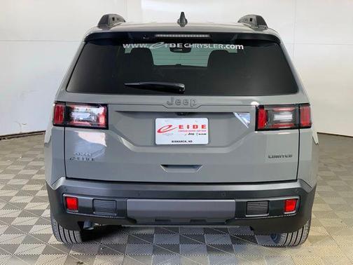 Sting-Gray Clearcoat 2026 Jeep Cherokee Limited