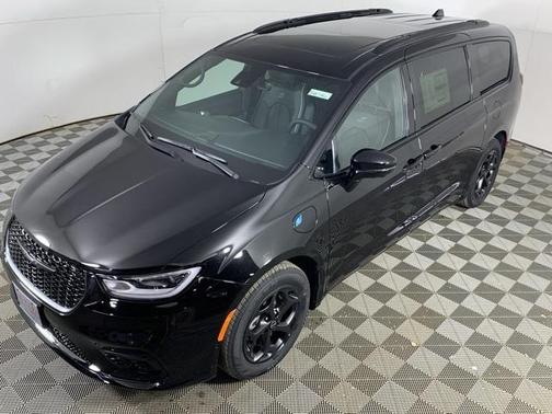 2025 Chrysler Pacifica Hybrid Select