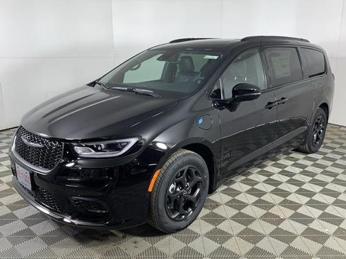 2025 Chrysler Pacifica Hybrid Select