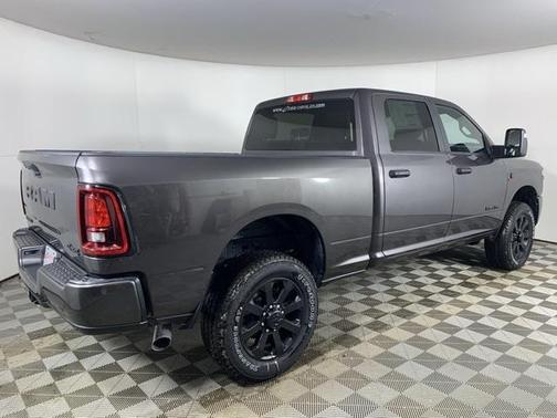 2025 RAM 2500 Big Horn Crew Cab 4x4 6'4' Box