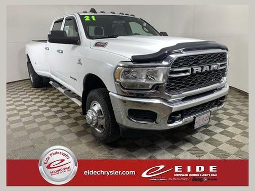 Bright White Clearcoat 2021 RAM 3500 Tradesman Crew Cab 4x4 8' Box