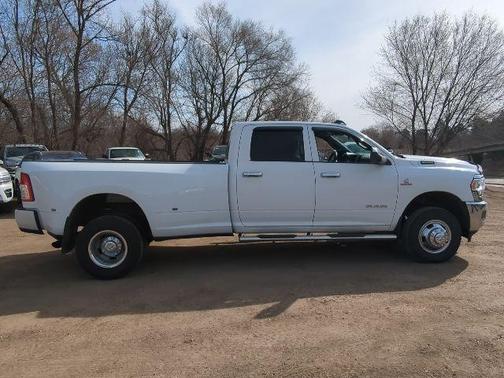 Bright White Clearcoat 2021 RAM 3500 Tradesman Crew Cab 4x4 8' Box