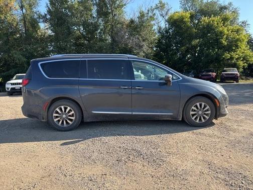 2020 Chrysler Pacifica Touring-L Plus