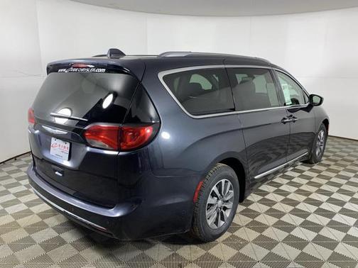 2020 Chrysler Pacifica Touring-L Plus