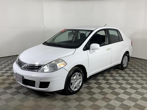 2011 Nissan Versa 1.8 S