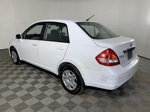 2011 Nissan Versa 1.8 S