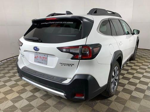 Crystal White Pearl 2025 Subaru Outback Limited