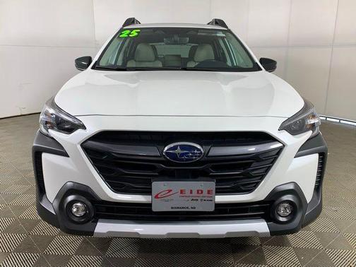 Crystal White Pearl 2025 Subaru Outback Limited