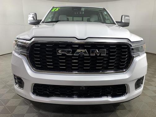 2025 RAM 1500 ST